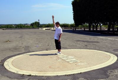 Analemmatic sundial in Montpellier