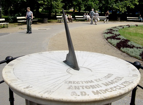 Cadran horizontal sur colonne